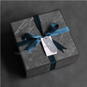 Hanging Tag Box