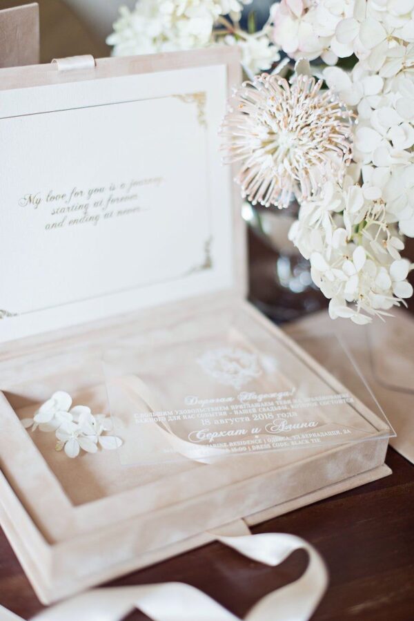 CUSTOM WEDDING BOX VELVET INVITATION ACRYLIC